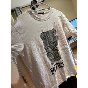 Bearbrick Tshirt women L size good condition
